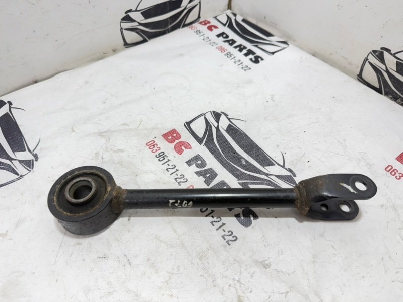 Запчасть рычаг подвески задний Nissan Rogue 2021 T33 2.5 55110-6RA0A Б/У Рычаг подвески задний Nissan Rogue 2021 T33 2.5 55110-6RA0A Б/У