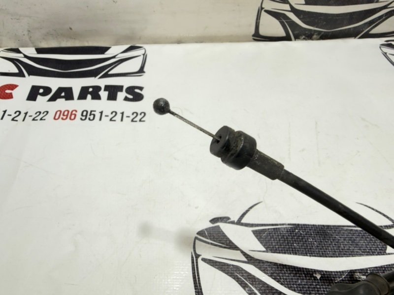 Трос замка капота Nissan Rogue T33 2.5 Трос замка капота Nissan Rogue T33 2.5