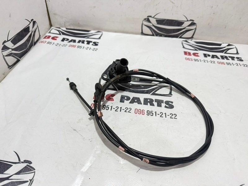 Трос замка капота Rogue 2021 T33 2.5 Трос замка капота Rogue 2021 T33 2.5