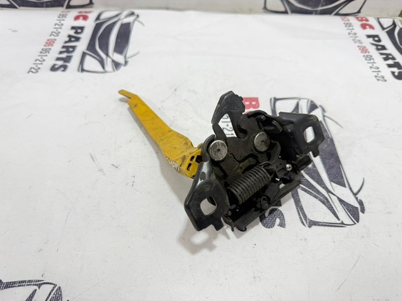 Запчасть замок капота Nissan Rogue 2021 T33 2.5 65601-6RA0A Б/У Замок капота Nissan Rogue 2021 T33 2.5 65601-6RA0A Б/У