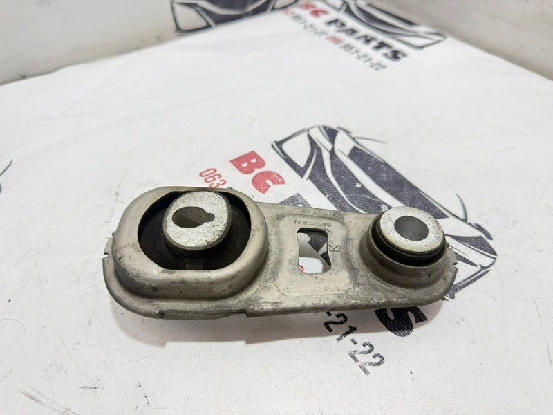 Запчасть подушка двигателя нижняя Nissan Rogue 2021 T33 2.5 11360-6LA0A Б/У Подушка двигателя нижняя Nissan Rogue 2021 T33 2.5 11360-6LA0A Б/У