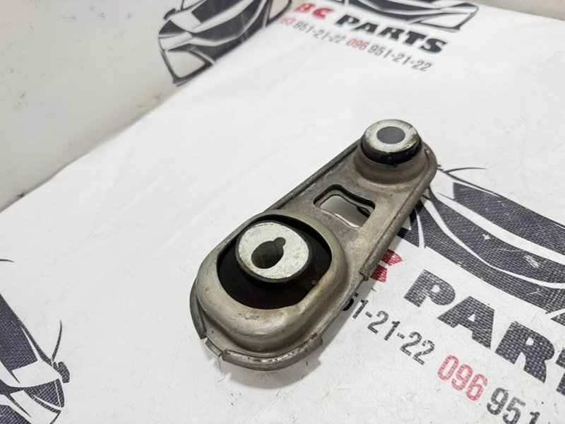 Подушка двигателя нижняя Rogue 2021 T33 2.5 Подушка двигателя нижняя Rogue 2021 T33 2.5