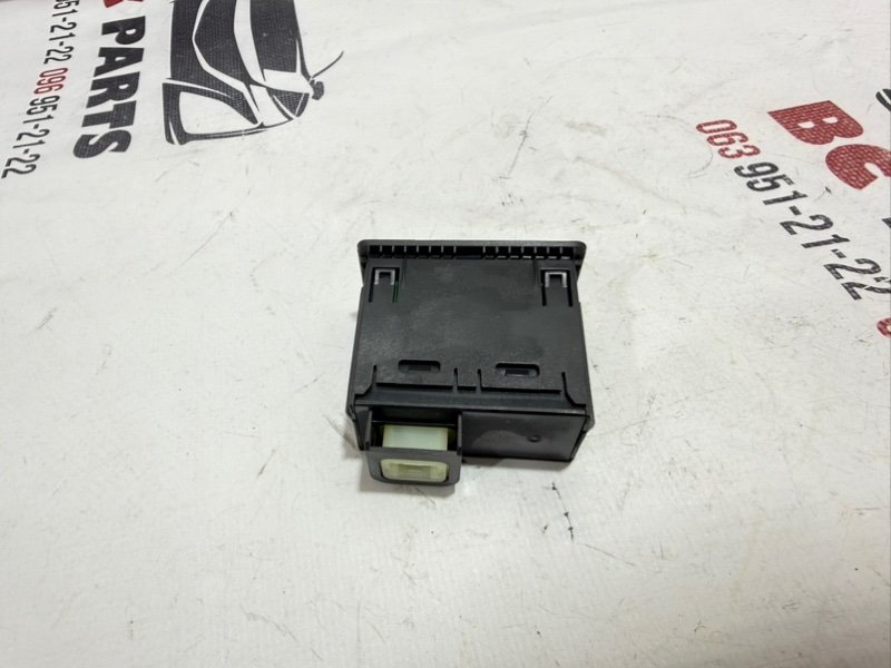 USB разъем Rogue 2021 T33 2.5 USB разъем Rogue 2021 T33 2.5