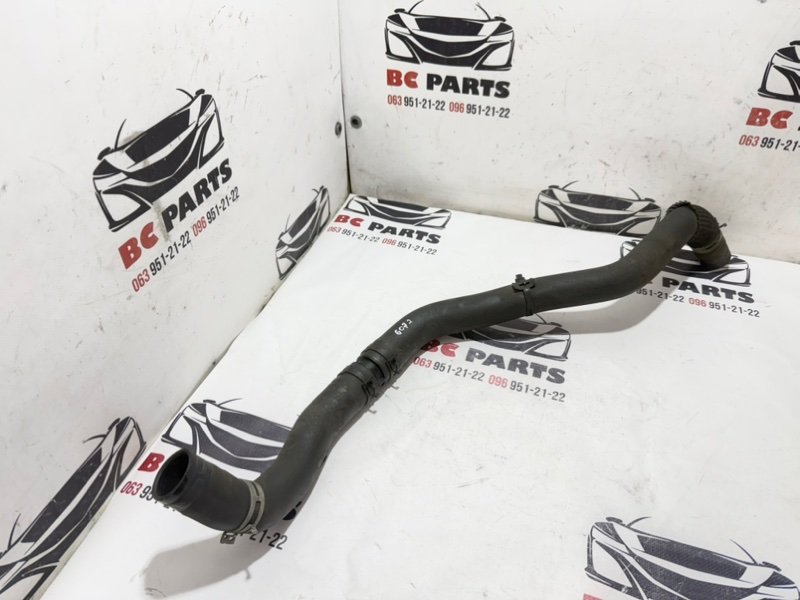 Патрубок радиатора Rogue 2021 T33 2.5