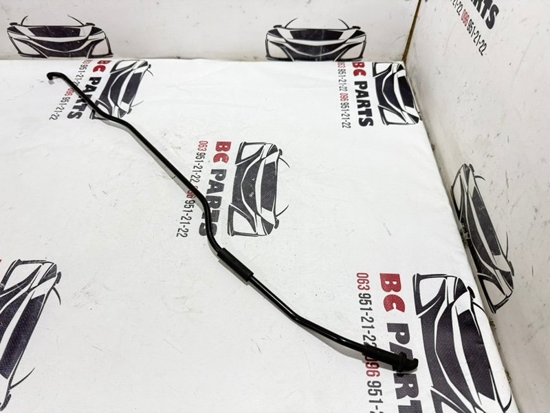 Упор капота Nissan Rogue T33 2.5