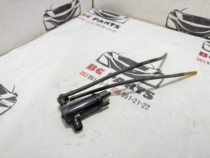 Запчасть насос омывателя Nissan Rogue 2021 T33 2.5 28920-6RF0A Б/У Насос омывателя Nissan Rogue 2021 T33 2.5 28920-6RF0A Б/У