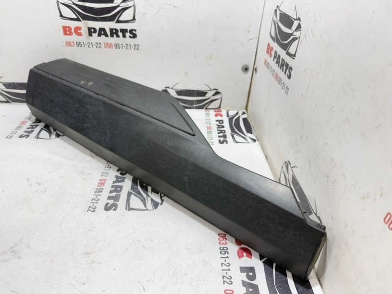 Накладка двери задняя левая Nissan Rogue T33 2.5 Накладка двери задняя левая Nissan Rogue T33 2.5