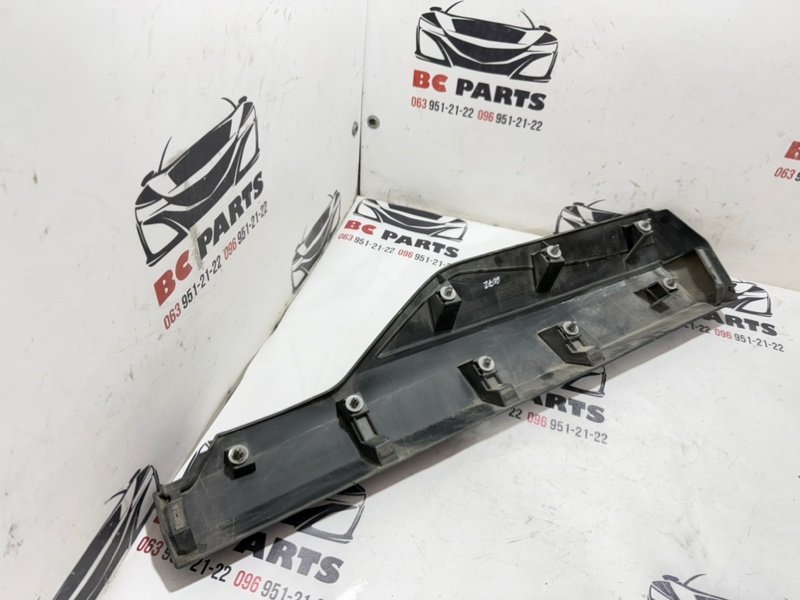 Накладка двери задняя левая Rogue 2021 T33 2.5 Накладка двери задняя левая Rogue 2021 T33 2.5