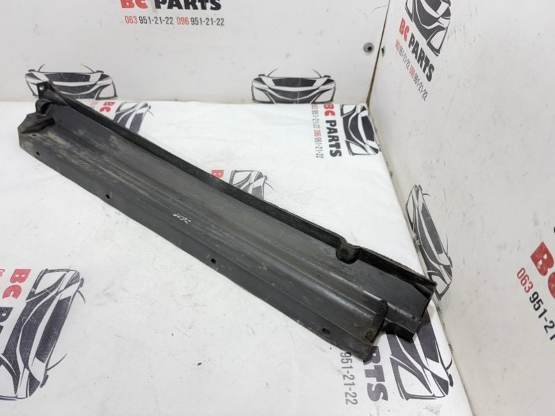 Дефлектор радиатора Nissan Rogue T33 2.5 Дефлектор радиатора Nissan Rogue T33 2.5