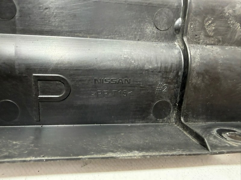 Дефлектор радиатора Rogue 2021 T33 2.5 Дефлектор радиатора Rogue 2021 T33 2.5