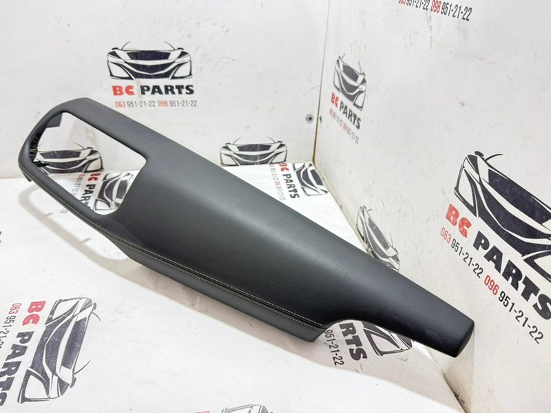 Накладка торпедо правая Nissan Rogue T33 2.5 Накладка торпедо правая Nissan Rogue T33 2.5