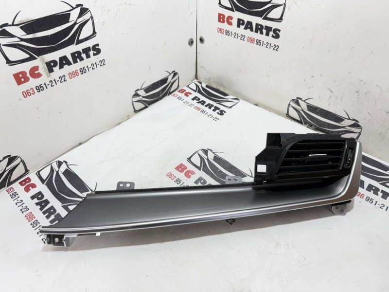 Воздуховод салона правый Nissan Rogue 2021 T33 2.5 68411-6RB0A Б/У