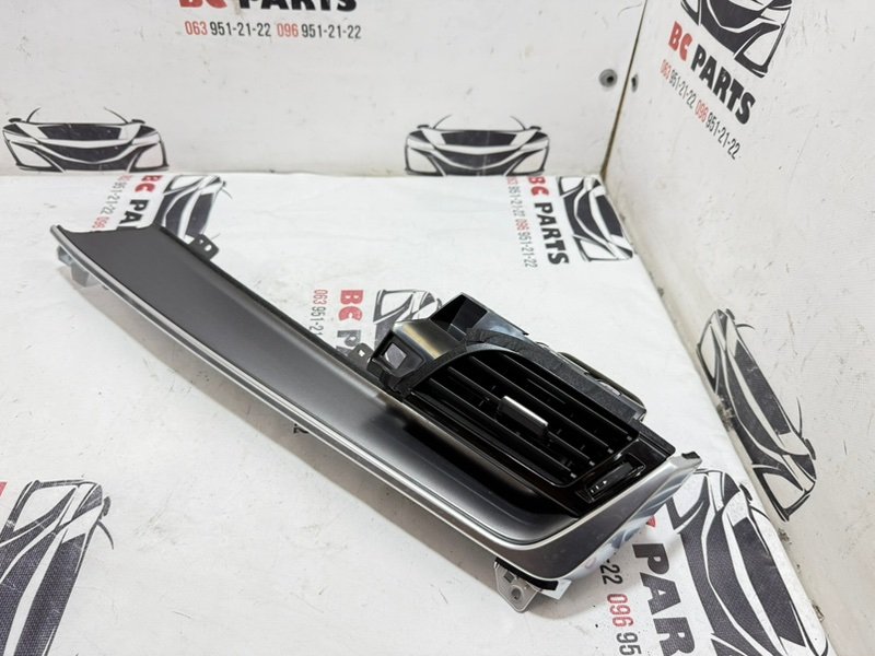 Воздуховод салона правый Rogue 2021 T33 2.5