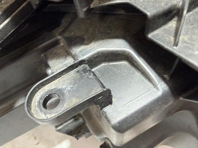 Фара Led левая Rogue 2022 T33 1.5