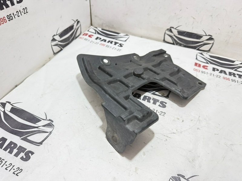 Защита двигателя левая Nissan Rogue 2021 T33 2.5 64839-6RA0A Б/У