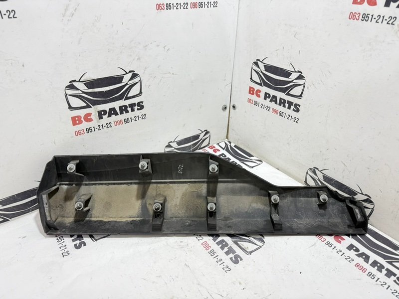 Накладка двери задняя правая Rogue 2021 T33 2.5