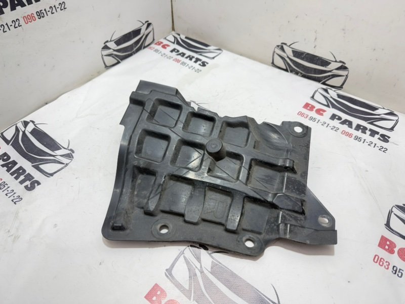 Защита двигателя правая Nissan Rogue T33 2.5 Защита двигателя правая Nissan Rogue T33 2.5