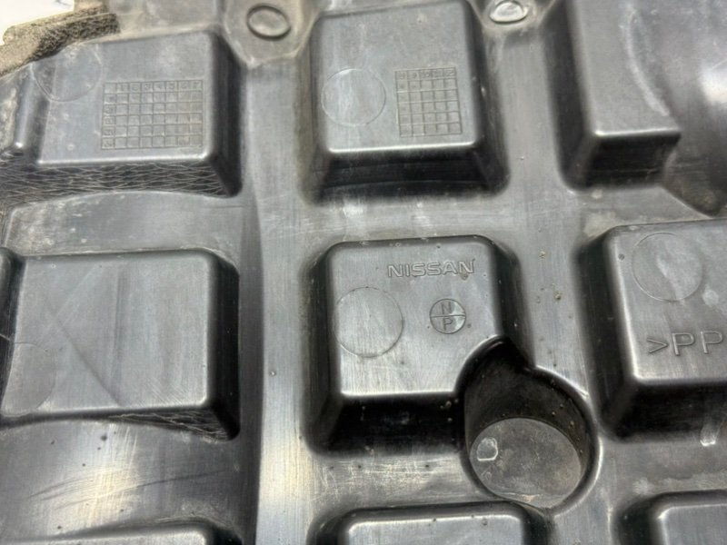 Защита двигателя правая Rogue 2021 T33 2.5 Защита двигателя правая Rogue 2021 T33 2.5