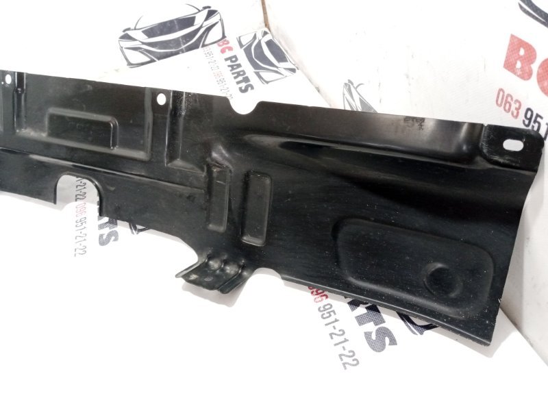 Крепление бампера заднее Nissan Rogue T33 2.5 Крепление бампера заднее Nissan Rogue T33 2.5