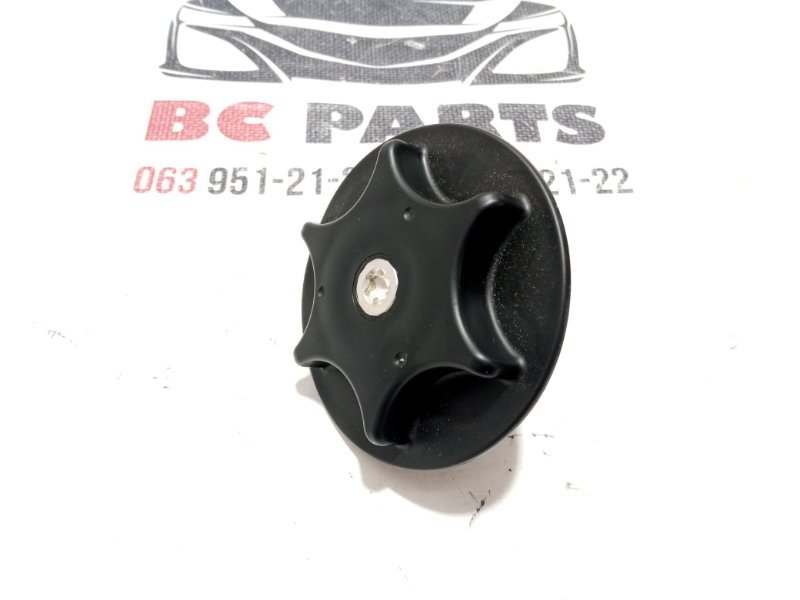 Запчасть болт крепления запасного колеса Nissan Rogue 2021 T33 2.5 74810JY01A Б/У Болт крепления запасного колеса Nissan Rogue 2021 T33 2.5 74810JY01A Б/У