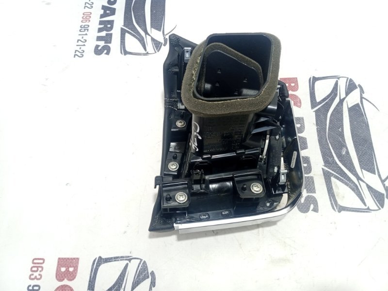 Воздуховод салона левый Rogue 2021 T33 2.5 Воздуховод салона левый Rogue 2021 T33 2.5