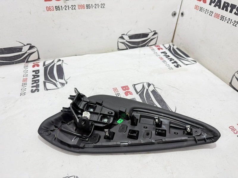 Накладка торпедо правая qashqai 2016-2022 J11 Накладка торпедо правая qashqai 2016-2022 J11