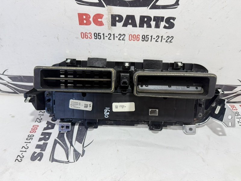 Блок управления климат-контролем Rogue 2021 T33 2.5