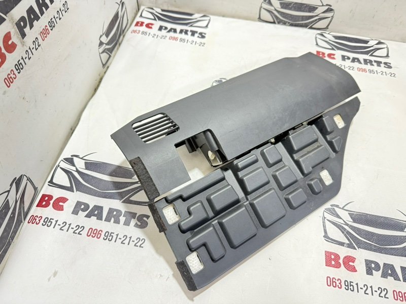 Подушка безопасности в колени правая Nissan Rogue T33 2.5 Подушка безопасности в колени правая Nissan Rogue T33 2.5