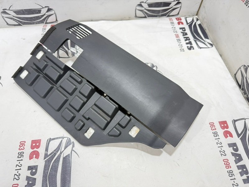 Подушка безопасности в колени правая Rogue 2021 T33 2.5 Подушка безопасности в колени правая Rogue 2021 T33 2.5