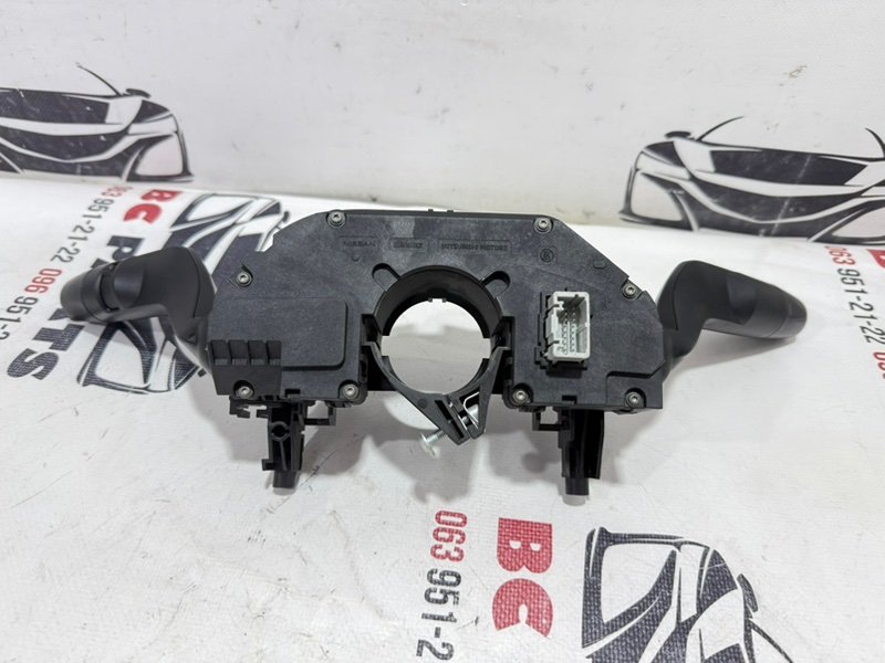 Подрулевые переключатели Rogue 2021 T33 2.5