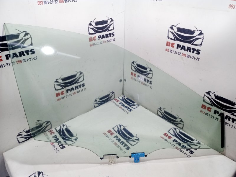 Стекло двери переднее правое Nissan Rogue 2021 T33 2.5 80300-6RR0A Б/У