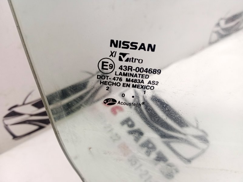 Стекло двери переднее правое Rogue 2021 T33 2.5