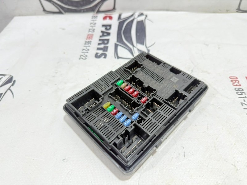 Блок IPDM Nissan Rogue T33 2.5 Блок IPDM Nissan Rogue T33 2.5