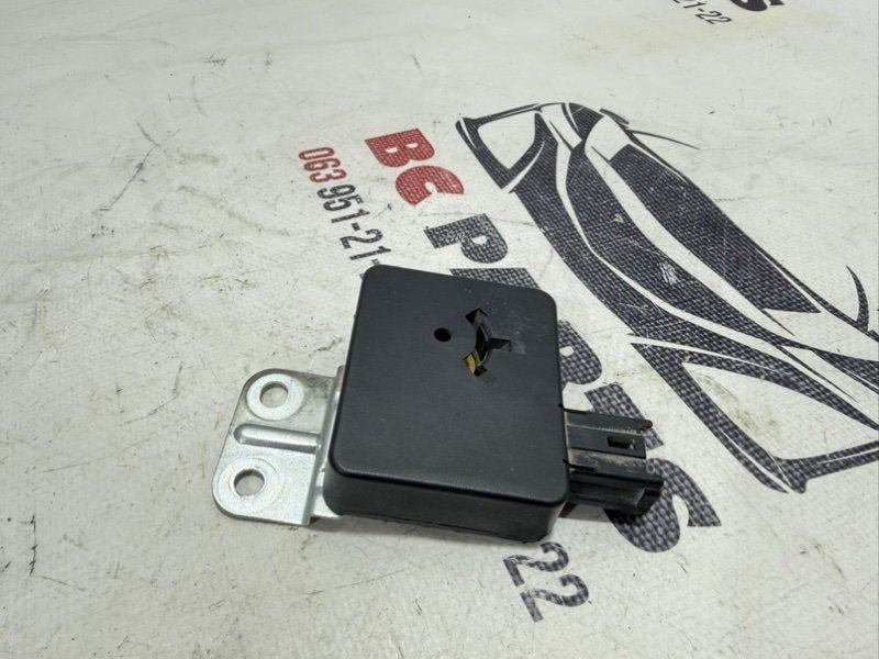 Запчасть звуковой зуммер Nissan Rogue 2021 T33 2.5 25640-6RR0B Б/У Звуковой зуммер Nissan Rogue 2021 T33 2.5 25640-6RR0B Б/У