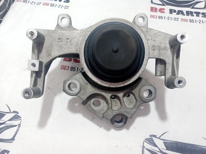 Подушка двигателя левая Nissan Rogue 2021 T33 2.5 11220-6RA0A Б/У