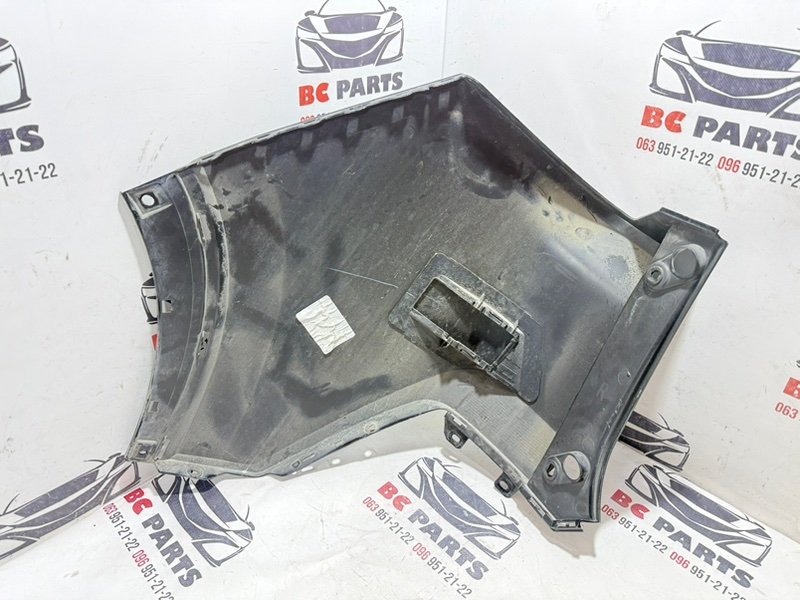 Клык бампера задний правый Rogue 2021 T33 2.5 Клык бампера задний правый Rogue 2021 T33 2.5