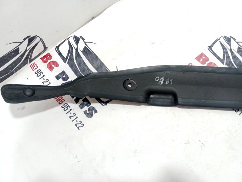 Пыльник крыла передний правый Nissan Rogue T33 2.5 Пыльник крыла передний правый Nissan Rogue T33 2.5