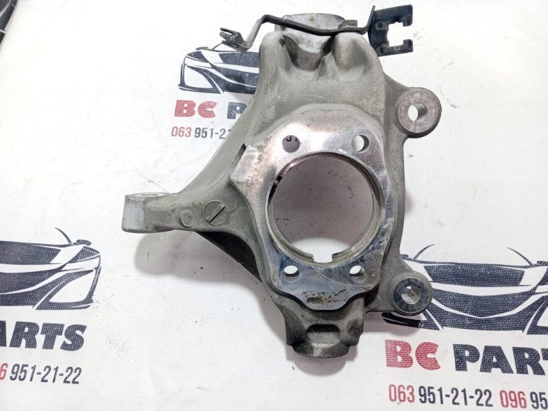 Запчасть кулак поворотный передний правый Nissan Rogue 2021 T33 2.5 40014-6RR0A Б/У Кулак поворотный передний правый Nissan Rogue 2021 T33 2.5 40014-6RR0A Б/У