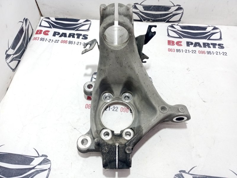 Кулак поворотный передний правый Rogue 2021 T33 2.5 Кулак поворотный передний правый Rogue 2021 T33 2.5