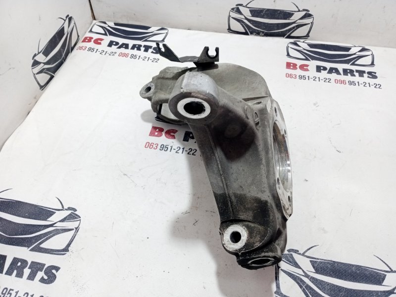 Кулак поворотный передний правый Rogue 2021 T33 2.5 Кулак поворотный передний правый Rogue 2021 T33 2.5