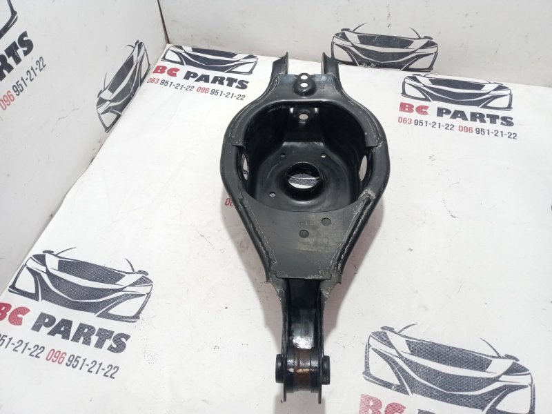 Рычаг подпружинный задний Nissan Rogue T33 2.5 Рычаг подпружинный задний Nissan Rogue T33 2.5