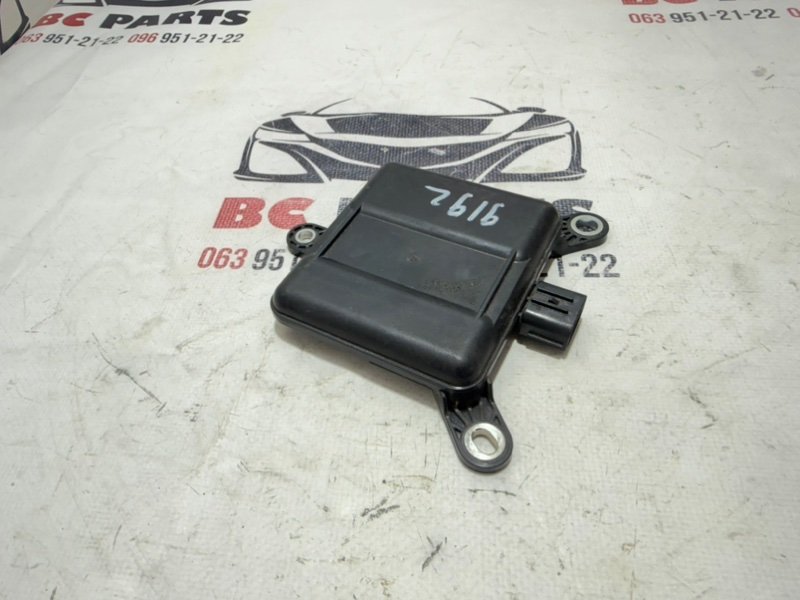 Датчик слепых зон левый CX-5 2018 2.5 Датчик слепых зон левый CX-5 2018 2.5