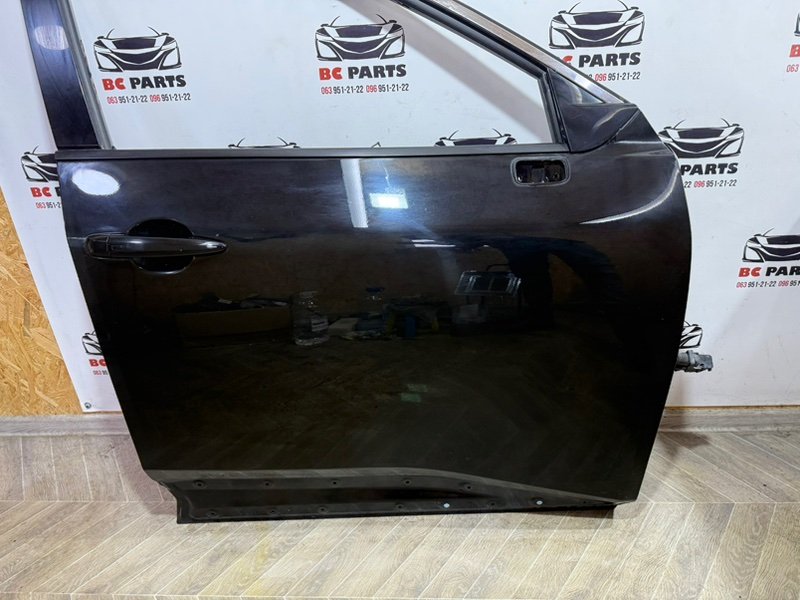 Дверь боковая передняя правая Rogue 2021 T33 2.5 Дверь боковая передняя правая Rogue 2021 T33 2.5