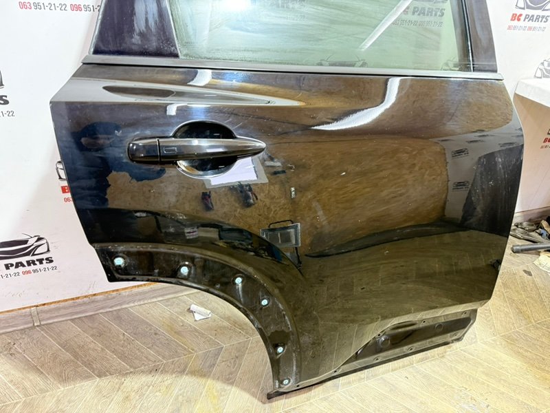 Дверь боковая задняя правая Nissan Rogue T33 2.5 Дверь боковая задняя правая Nissan Rogue T33 2.5