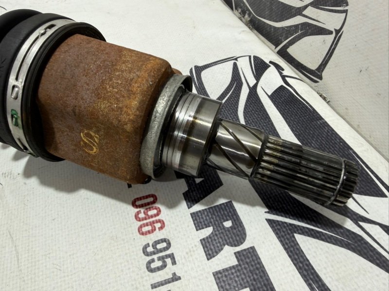 Привод ( полуось) задний Nissan Rogue T32 QR25 2.5