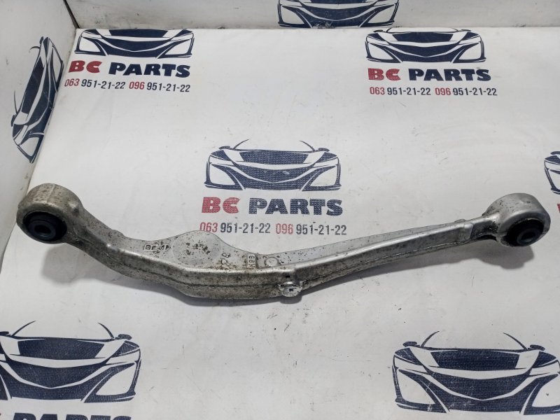 Запчасть рычаг подвески задний правый Nissan Rogue 2019 T32 QR25 2.5 55120-JD05B Б/У Рычаг подвески задний правый Nissan Rogue 2019 T32 QR25 2.5 55120-JD05B Б/У