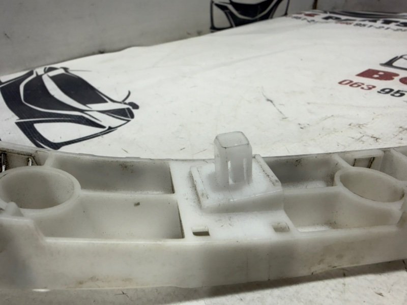 Направляющая бампера задняя левая Rogue 2019 T32 QR25 2.5