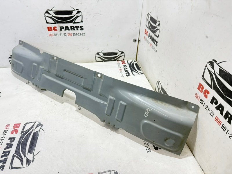 Крепление бампера заднее Nissan Rogue T33 2.5 Крепление бампера заднее Nissan Rogue T33 2.5