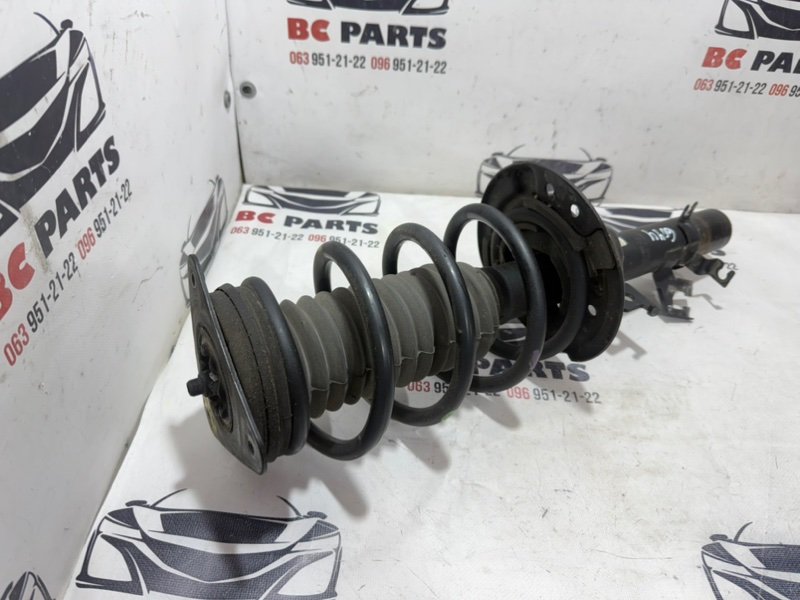 Стойка подвески передняя левая Rogue 2019 T32 QR25 2.5 Стойка подвески передняя левая Rogue 2019 T32 QR25 2.5