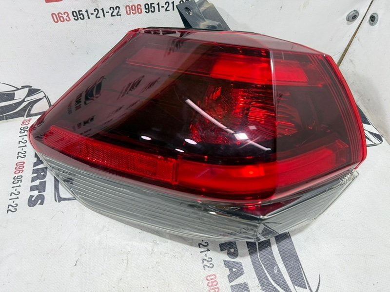 Фонарь наружный (в крыло) задний левый Nissan Rogue T32 QR25 2.5 Фонарь наружный (в крыло) задний левый Nissan Rogue T32 QR25 2.5
